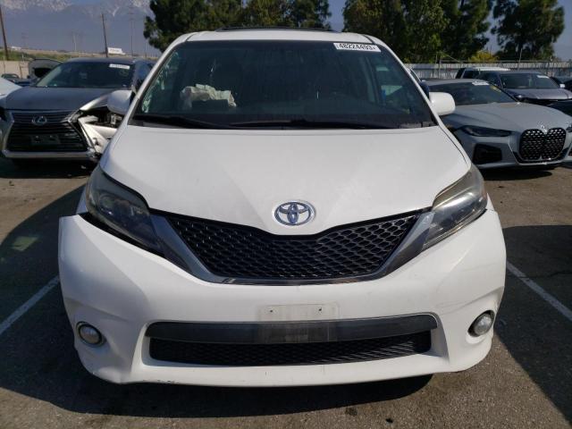 Photo 5 from auction – 2016 TOYOTA SIENNA SE with VIN 5TDXK3DC4GS744206