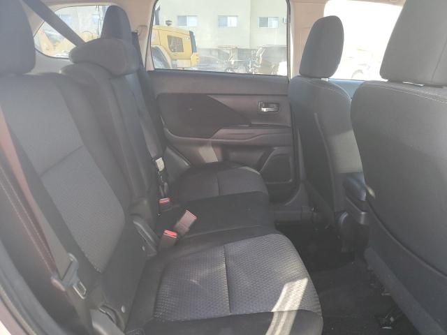 Photo 11 from auction – 2018 MITSUBISHI OUTLANDER with VIN JA4AD2A3XJZ058461