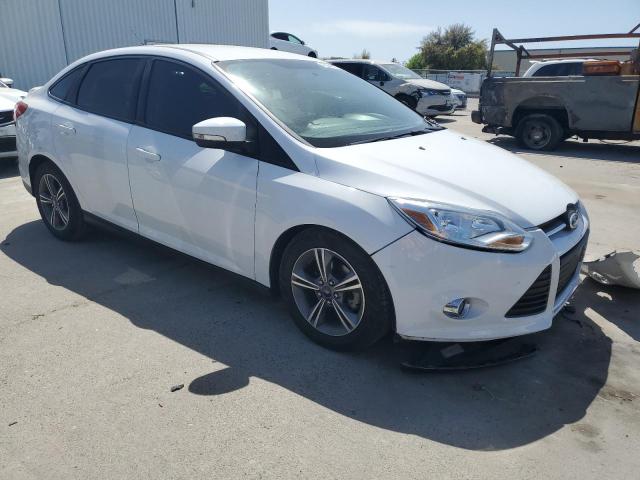 Photo 4 from auction – 2014 FORD FOCUS SE with VIN 1FADP3F24EL442072