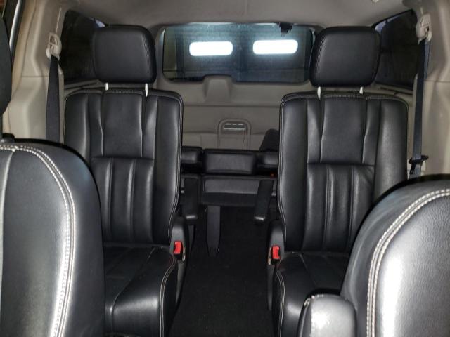 Photo 10 from auction – 2014 CHRYSLER TOWN & COU with VIN 2C4RC1BG8ER367899