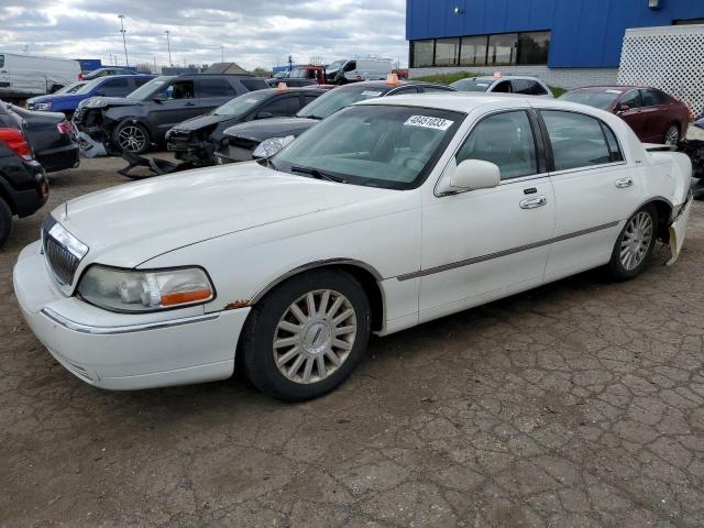 LINCOLN TOWN CAR E 2003 with VIN 1LNHM81W03Y685000 - Photo from auction