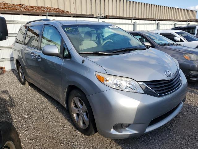 Photo 4 from auction – 2013 TOYOTA SIENNA LE with VIN 5TDKK3DC4DS334415