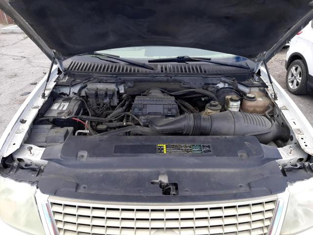 Zdjęcie 12 z aukcji – 2005 FORD EXPEDITION z VIN 1FMPU17515LA30085