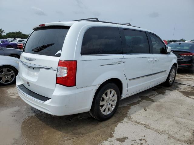 Photo 3 from auction – 2015 CHRYSLER TOWN & COU with VIN 2C4RC1BG6FR563017