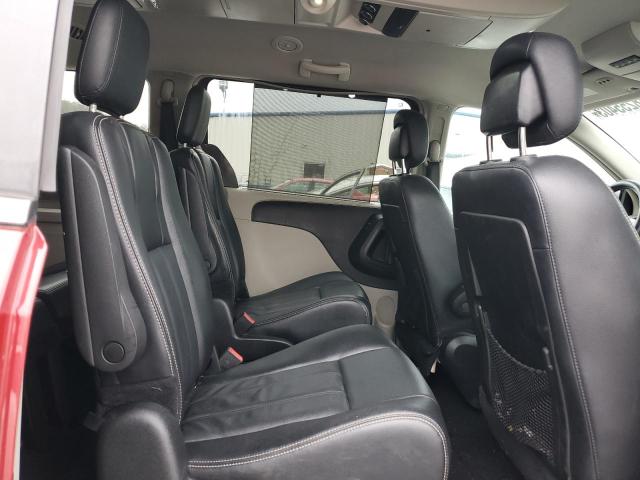 Photo 11 from auction – 2015 CHRYSLER TOWN & COU with VIN 2C4RC1BG2FR590392