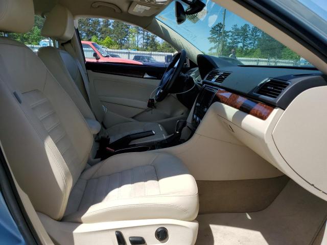 Photo 7 from auction – 2013 VOLKSWAGEN PASSAT SEL with VIN 1VWCH7A35DC074023