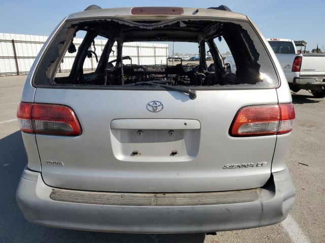 Photo 6 from auction – 2002 TOYOTA SIENNA CE with VIN 4T3ZF19C42U492281