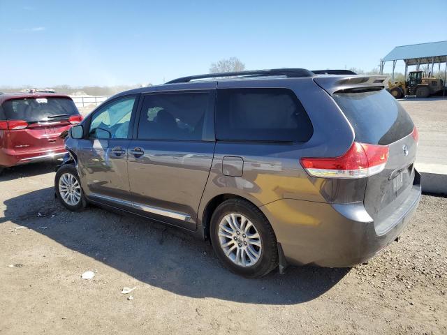 Photo 2 from auction – 2011 TOYOTA SIENNA XLE with VIN 5TDYK3DC3BS091137