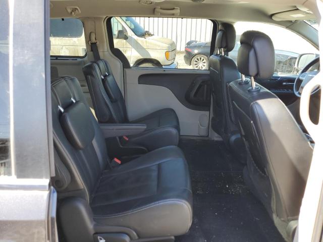 Photo 11 from auction – 2015 CHRYSLER TOWN & COU with VIN 2C4RC1BGXFR753063