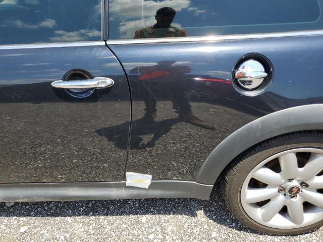 Photo 12 from auction – 2006 MINI COOPER S with VIN WMWRE33546TJ40767