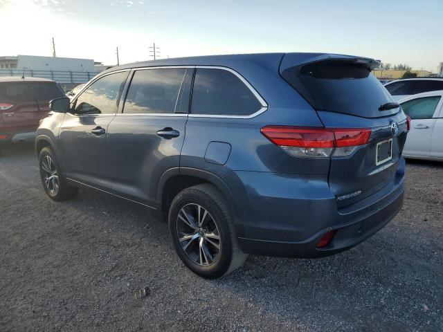 Photo 2 from auction – 2018 TOYOTA HIGHLANDER with VIN 5TDZARFH2JS034848
