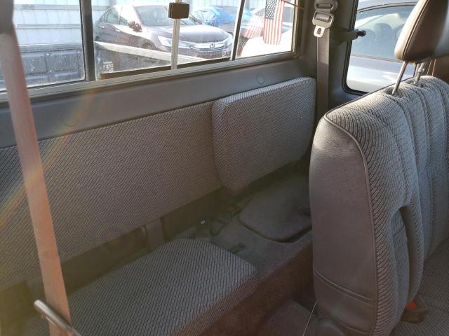 Photo 10 from auction – 1995 TOYOTA PICKUP 1/2 with VIN JT4RN93P7S5113360