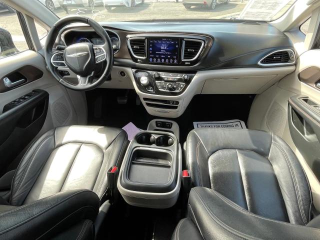 Photo 9 from auction – 2017 CHRYSLER PACIFICA T with VIN 2C4RC1BG8HR785027