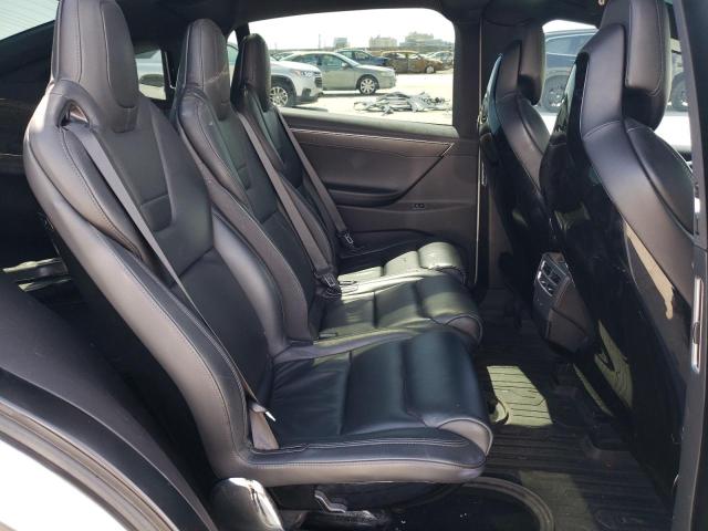 Photo 11 from auction – 2016 TESLA MODEL X with VIN 5YJXCAE21GF021134