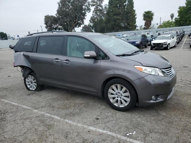 Photo 4 from auction – 2014 TOYOTA SIENNA XLE with VIN 5TDYK3DC1ES474739