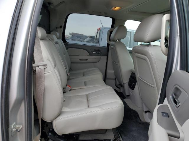 Photo 10 from auction – 2010 CHEVROLET AVALANCHE with VIN 3GNVKFE0XAG150360