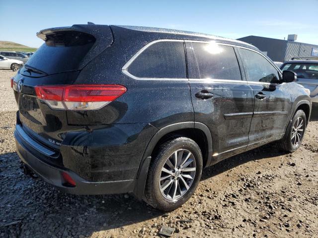 Photo 3 from auction – 2017 TOYOTA HIGHLANDER with VIN 5TDJZRFH2HS419701