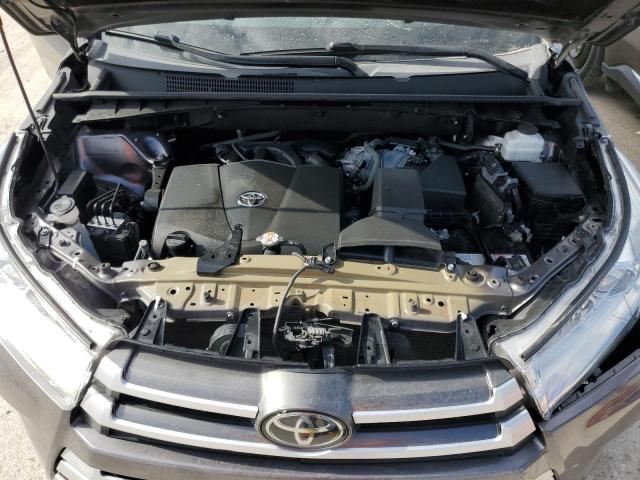 Photo 12 from auction – 2019 TOYOTA HIGHLANDER with VIN 5TDKZRFH6KS566146