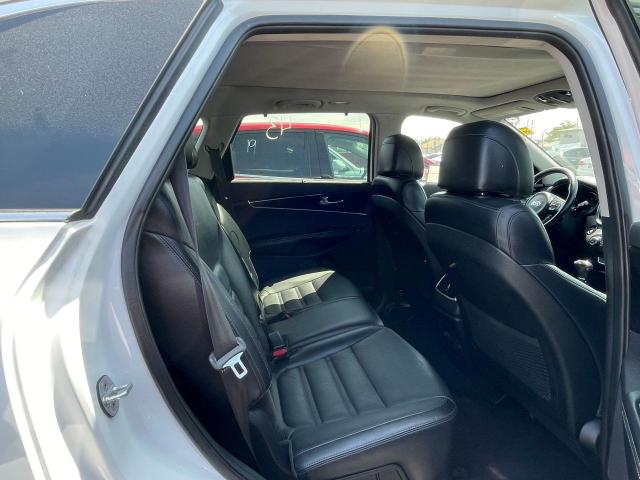 Photo 6 from auction – 2017 KIA SORENTO EX with VIN 5XYPH4A50HG257271