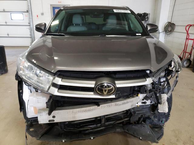 Photo 5 from auction – 2017 TOYOTA HIGHLANDER with VIN 5TDJZRFH1HS409032