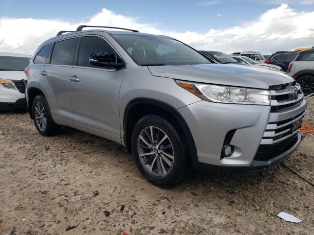 Photo 4 from auction – 2017 TOYOTA HIGHLANDER with VIN 5TDJZRFH8HS508141