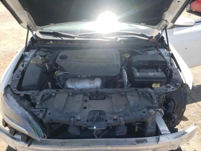 Photo 11 from auction – 2015 CHRYSLER 200 LIMITE with VIN 1C3CCCAB0FN708416