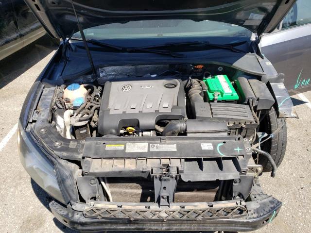 Photo 11 from auction – 2014 VOLKSWAGEN PASSAT SEL with VIN 1VWCN7A36EC048136