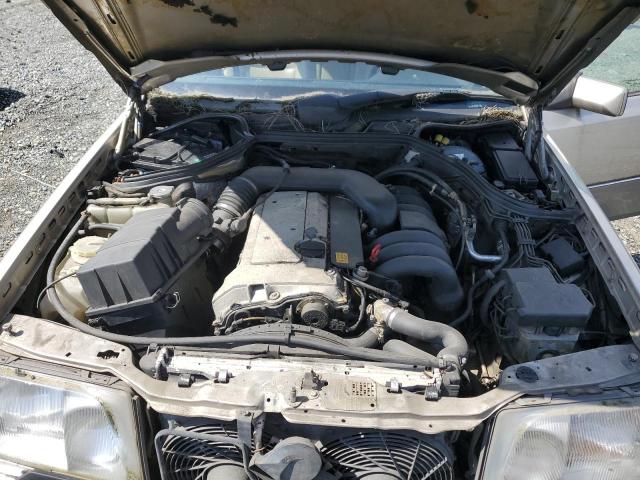 Photo 11 from auction – 1995 MERCEDES-BENZ E 320 BASE with VIN WDBEA32E1SC241207