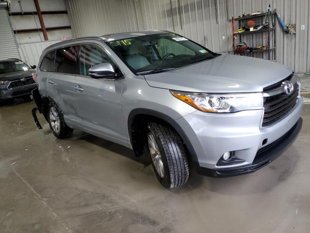 Photo 4 from auction – 2015 TOYOTA HIGHLANDER with VIN 5TDJKRFH8FS164778