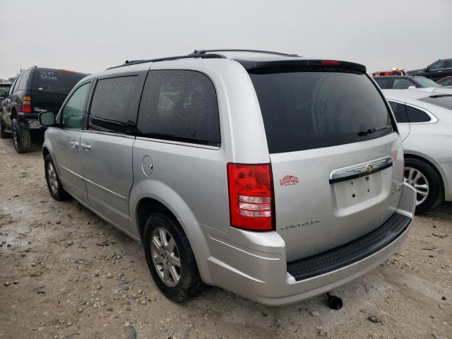 Photo 2 from auction – 2010 CHRYSLER TOWN & COU with VIN 2A4RR5D17AR229225