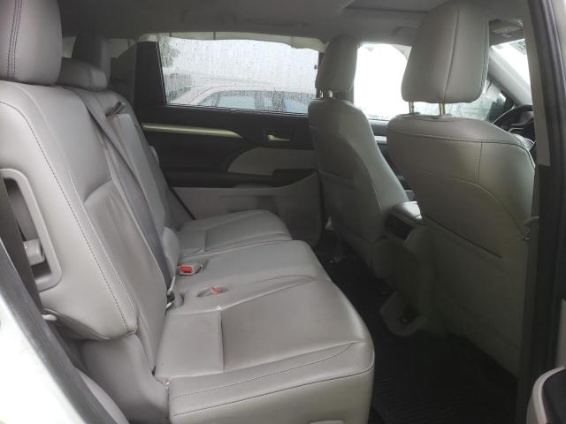 Photo 11 from auction – 2018 TOYOTA HIGHLANDER with VIN 5TDKZRFHXJS541717