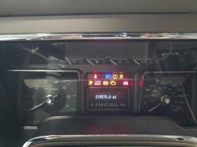 Photo 9 from auction – 2011 LINCOLN NAVIGATOR with VIN 5LMJJ3H53BEJ07433