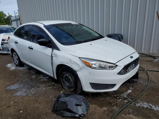 Photo 4 from auction – 2016 FORD FOCUS S with VIN 1FADP3E20GL323696