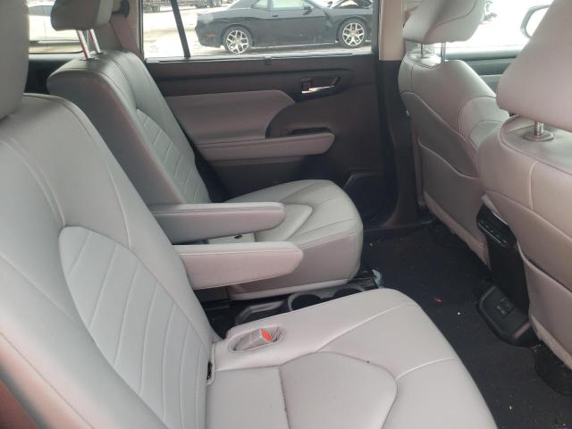 Photo 11 from auction – 2023 TOYOTA HIGHLANDER with VIN 5TDKDRAH6PS012800
