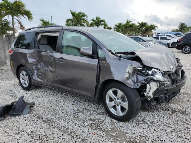 Photo 4 from auction – 2013 TOYOTA SIENNA LE with VIN 5TDKK3DC9DS298088