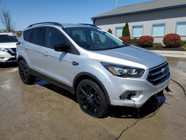 Photo 4 from auction – 2019 FORD ESCAPE SE with VIN 1FMCU0GDXKUB09180