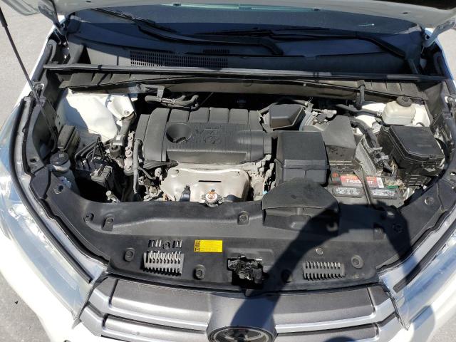 Photo 12 from auction – 2018 TOYOTA HIGHLANDER with VIN 5TDZARFH5JS036836