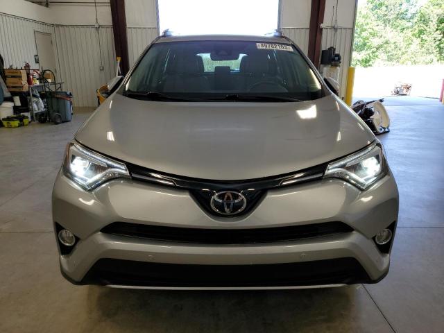 Photo 5 from auction – 2017 TOYOTA RAV4 LIMIT with VIN 2T3YFREV4HW334484