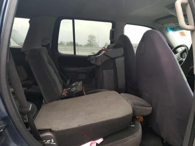 Photo 10 from auction – 2002 FORD EXPLORER X with VIN 1FMZU63E72UA36670