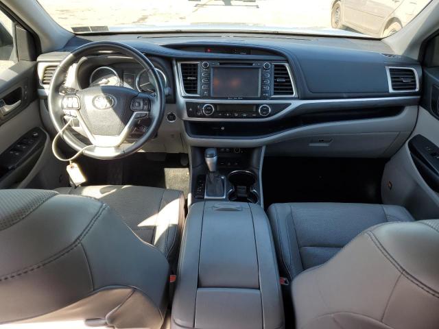 Photo 8 from auction – 2017 TOYOTA HIGHLANDER with VIN 5TDDZRFH7HS367396
