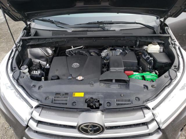 Photo 12 from auction – 2018 TOYOTA HIGHLANDER with VIN 5TDJZRFH2JS855258