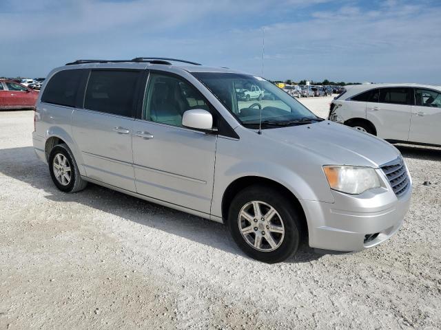 Photo 4 from auction – 2008 CHRYSLER TOWN & COU with VIN 2A8HR54P98R778059