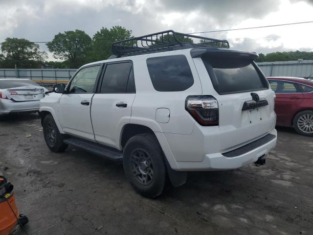 Photo 2 from auction – 2020 TOYOTA 4RUNNER SR with VIN JTEBU5JR8L5813550