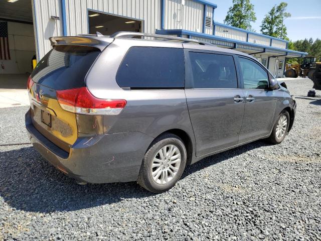 Photo 3 from auction – 2012 TOYOTA SIENNA XLE with VIN 5TDYK3DC1CS276837