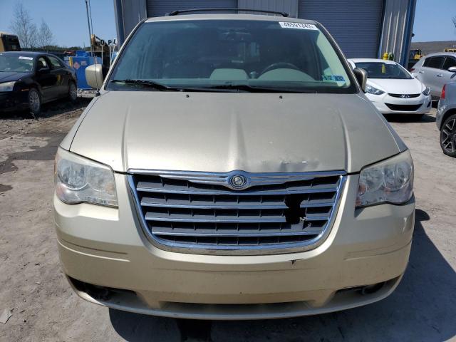 Photo 5 from auction – 2010 CHRYSLER TOWN & COU with VIN 2A4RR5D19AR217853