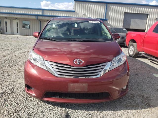 Photo 5 from auction – 2017 TOYOTA SIENNA XLE with VIN 5TDYZ3DC0HS892984