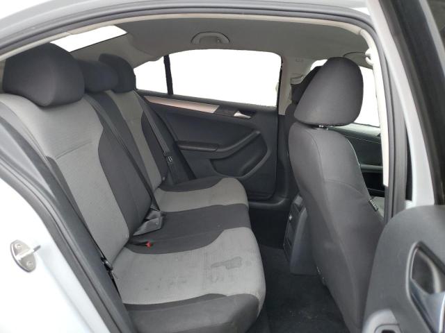 Photo 10 from auction – 2017 VOLKSWAGEN JETTA S with VIN 3VW2B7AJ6HM369275