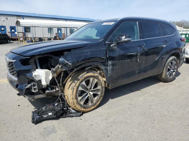 TOYOTA HIGHLANDER 2022 with VIN 5TDGZRAH5NS119695 - Photo from auction