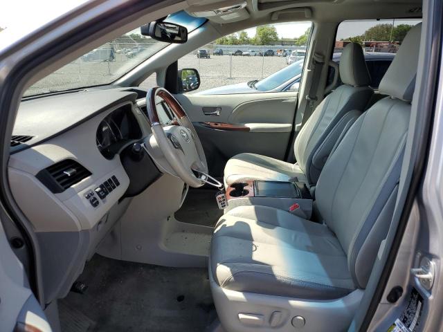 Photo 7 from auction – 2013 TOYOTA SIENNA XLE with VIN 5TDYK3DC3DS291695