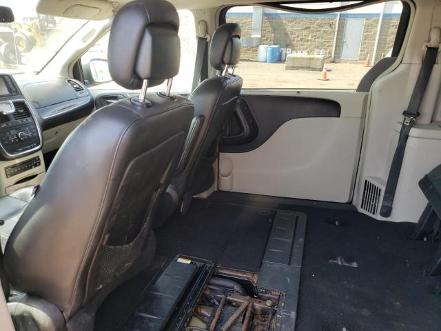 Photo 11 from auction – 2012 CHRYSLER TOWN & COU with VIN 2C4RC1CG9CR163348